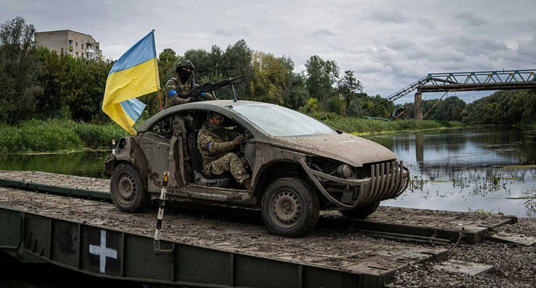 Ukrainian Soldiers in car